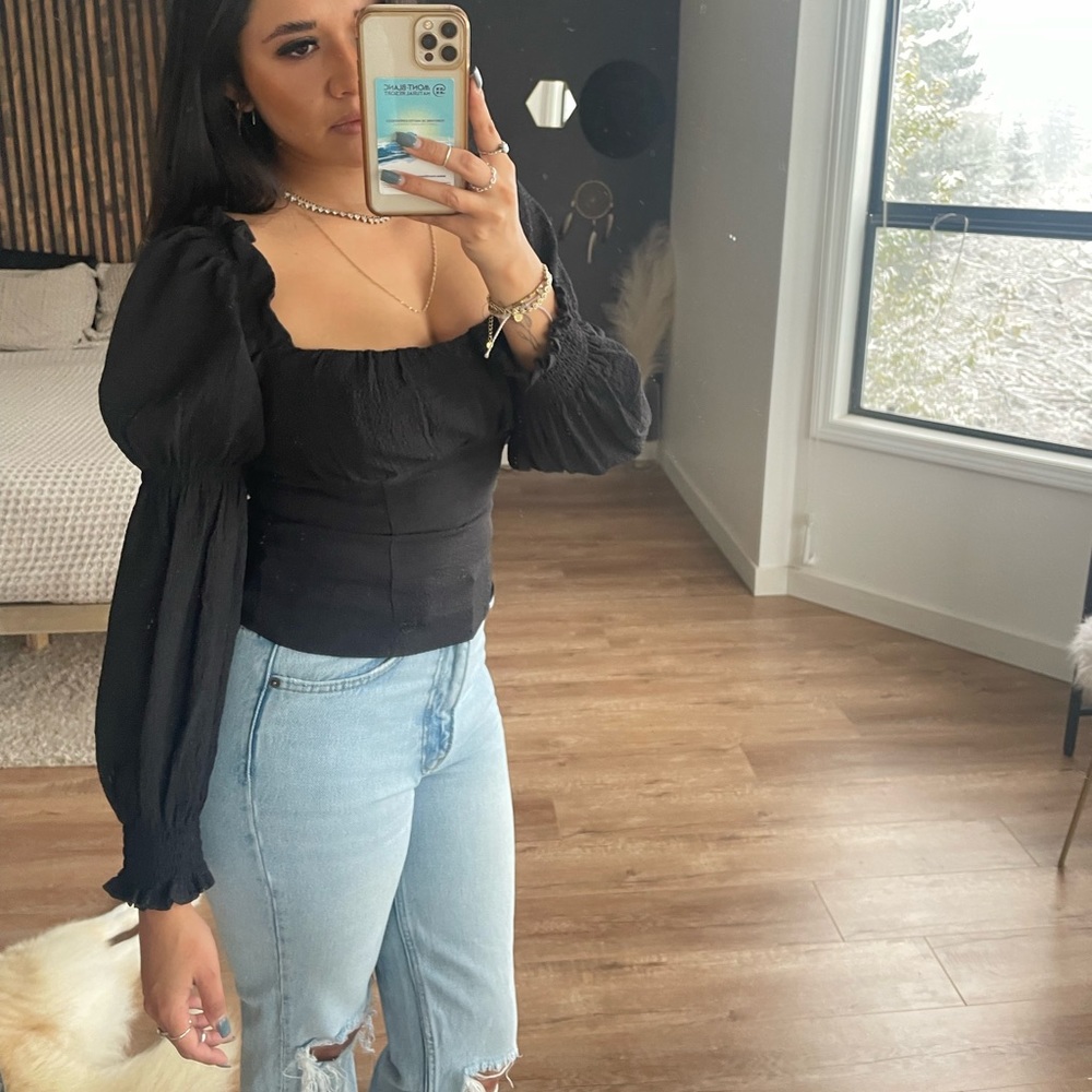 ASTR the label black sleeve top